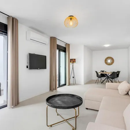 Royal 2 Luxury Family Villa,s With Private Pool 210m2 Villa