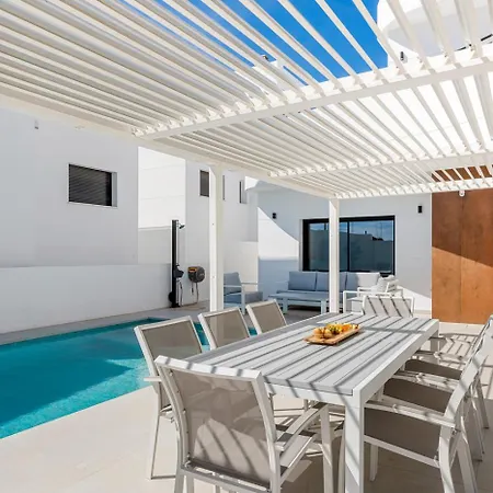 Villa Royal 2 Luxury Family Villa,s With Private Pool 210m2 *
