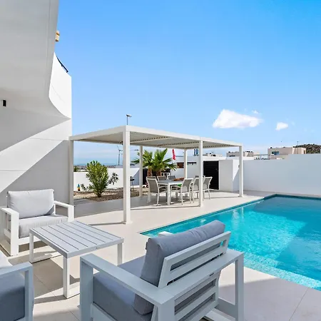 Royal 2 Luxury Family Villa,s With Private Pool 210m2 Villa